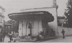 İBB 300 yıllık tarihi çeşmeyi mermer yığınına çevirdi