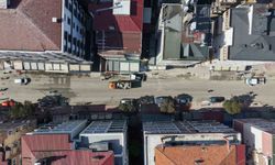 İstiklal Caddesi'nde asfalt ve kaldırım çalışmalarına başlandı