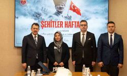 İzmir Adliyesi'nde şehit yakınları unutulmadı