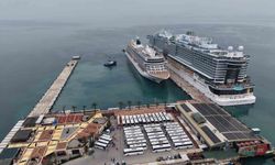Kuşadası'na 2 kruvaziyer 5 bin 297 turist getirdi