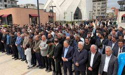 Okul saldırısında hayatını kaybedenler için gıyabi cenaze namazı kılındı