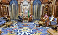 Pakistan Başbakanı Şerif, Suudi Arabistan Veliaht Prensi Selman ile görüştü