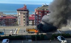 Trabzon'da taş kamyonu yangını korkuttu