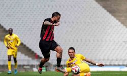 Trendyol Süper Lig: Fatih Karagümrük: 1 - Eyüpspor: 2 (İlk yarı)