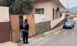 Türkiye'ye örnek olacak uygulama sürüyor: 'Zabıta ekiplerinin okul nöbeti'