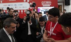 Eyüp Aygar Fen Lisesi GençTek Zirvesi’nde Göz Doldurdu