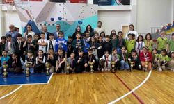 Adıyaman Özel Doğa Koleji öğrencilerinden satranç turnuvasında derece