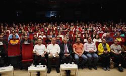 'Annemin Müstakbel Kocası' Çaycuma'da seyirciyle buluştu