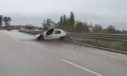 Araçları yavaşlatmak isterken feci kazayı saniye saniye görüntüledi