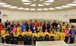 Başkan Şahin, şampiyon sporcularla bir araya geldi