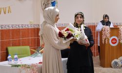 Bayburtlu hafız Havvanur Çakar 14 saatte ezbere hatim yaptı
