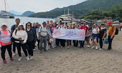 Beyaz önlüklüler sağlık ve bir ruhu için doğada buluştu