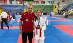 Bilecikli karateciden gümüş madalya