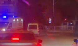 Bursa'da ters şeride giren hafif ticari araç trafiği tehlikeye attı