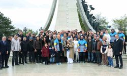 Cumhurbaşkanı Erdoğan, Doğu-Batı Dostluk ve İpek Yolu Rallisi'ne katılan grubu uğurladı