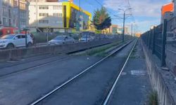 Gaziosmanpaşa'da tramvay ile motosiklet çarpıştı: 1 ağır yaralı