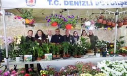 Honaz Ata Tohumu Şenliğinde binlerce tohum ve fide vatandaşlara dağıtıldı