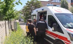 Iğdır'da çatı katı yangınında anne ve down sendromlu çocuk dumandan etkilendi