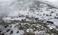 Mayısta kar sürprizi: Refahiye'de köyler beyaza büründü