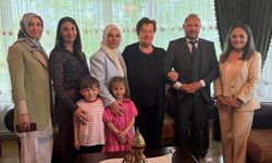 Minik yüreklerden Şükran Teyze'ye duygu dolu anneler günü