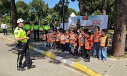 Müdürlerden öğrencilere trafik eğitimi