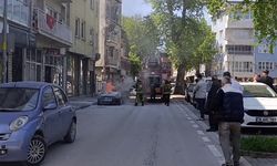Park halindeki otomobil alev alev yandı