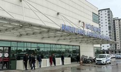 Tarihi geçmiş salam yiyen 4 öğrenci hastaneye kaldırıldı