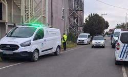 Tartıştığı eşini boğazını keserek öldürdü ardından intihar etti