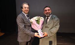Tiyatro Oyunu 'Firavunla Yüz Yüze' BEUN'da Sanatseverlerle buluştu
