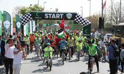 Yüzlerce kişi Sumud filosuna destek için pedal çevirdi
