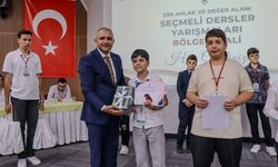 Bilecikli öğrenci, Kur'an-ı Kerim'i Güzel Okuma Yarışması'nda bölge 3'üncüsü oldu