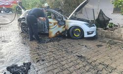 Seyir halindeyken alev topuna döndü, sürücü son anda kendini dışarı atarak kurtuldu