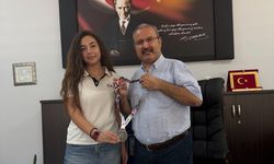 Mezitli İçel Anadolu Lisesi Öğrencisi Arzem Vucut'tan Uluslararası Çifte Madalya