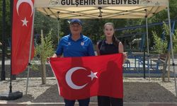 14 yaşındaki Sıla'dan Türkiye rekoru