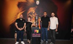 Galatasaray'ın şampiyonluk kupası Silifke'de taraftarlarla buluştu