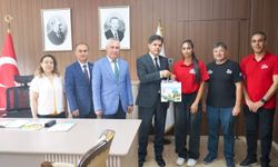 İl Müdürü Özdemirci, Türkiye Birincisi Öğrencileri Ağırladı