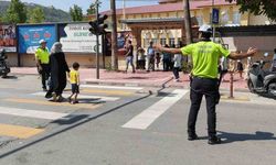 Okul önlerinde trafik güvenliği denetimleri başladı