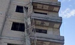 Mersin'de inşaat iskelesinden düşen işçi hayatını kaybetti