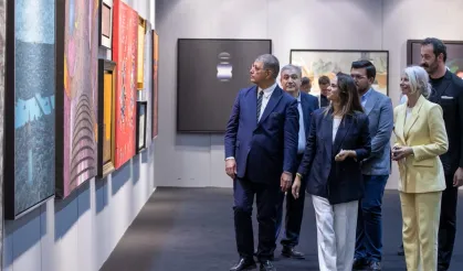 İzmir Sanat ve Antika Fuarı kapılarını açtı