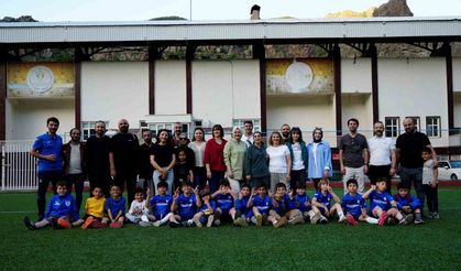 Gümüşhane’de tribünlere anne eli değiyor