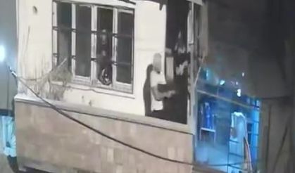 Adana’da balkondan balkona silahlı çatışma: 4 gözaltı