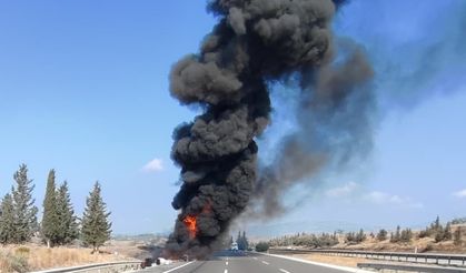Şoför, yolcuları tahliye etti otobüs alev alev yandı