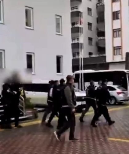 Mersin'de fuhuş operasyonu: 13 tutuklama