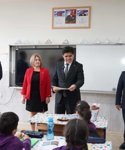 Mersin’de Öğrencilere Bakan'dan Mektup Sürprizi