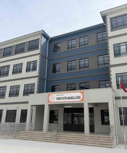 Mersin'de bir lise öğrencisi silahla yakalandı