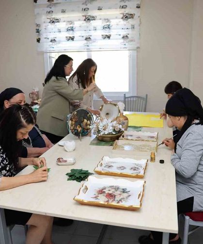 Sessizliğini sanatla aştı: İşitme engelli Sinem'in başarı hikayesi