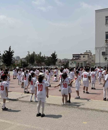 Yüzlerce öğrenciden Arda Güler'e '10 numara' davet