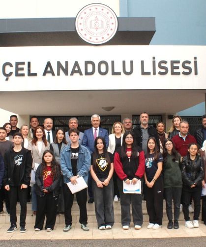 Mersin'de Gençler Safahat’la Buluştu
