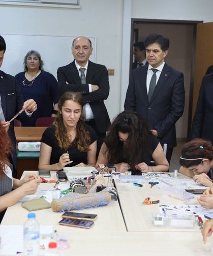 Genel Müdür Dr.Topoğlu , Mersin Halk Eğitim Merkezi'nde İncelemelerde Bulundu