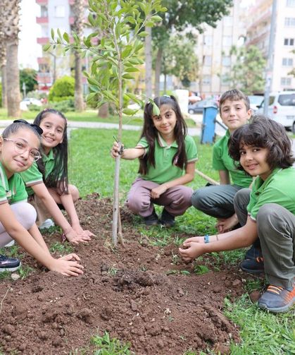 Minik başkanın talimatı hayata geçti, park yenilendi